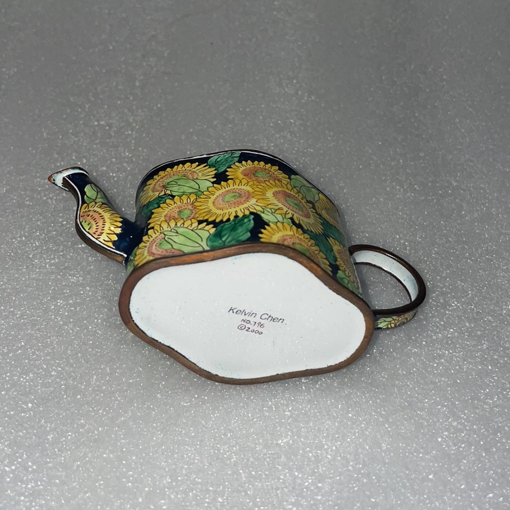 Kelvin Chen Miniature Sunflower Print Taepot - Picture 4 of 7